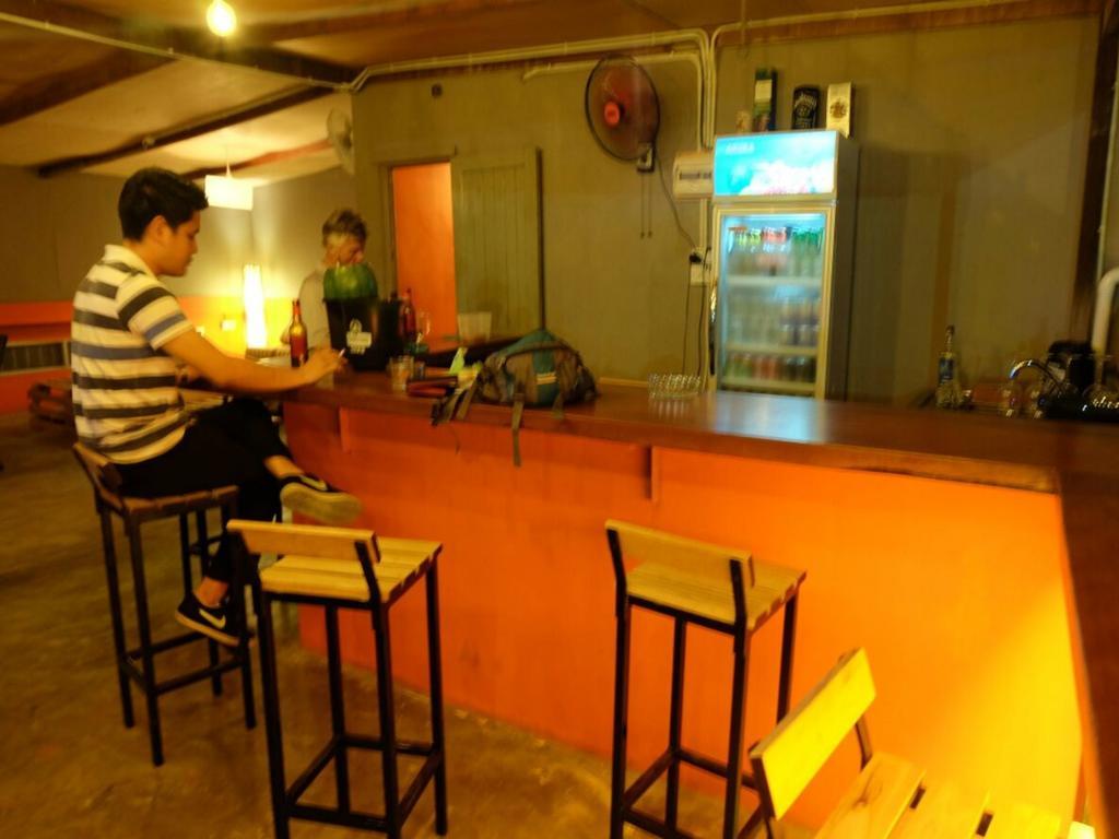 Gibbon Guesthouse Kuching Exterior photo