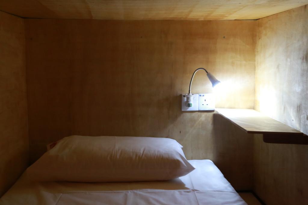 Gibbon Guesthouse Kuching Exterior photo